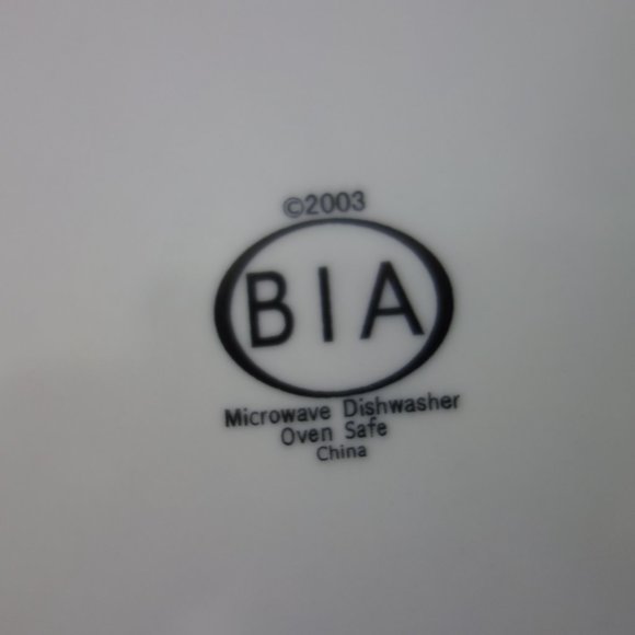 Set of an 8 inch and 5 inch Deposee Camembert Depot BIA Oven Safe Ceramic Plates - Picture 7 of 7